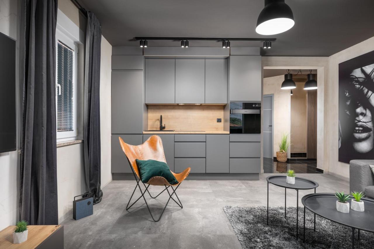Luxury Elit Apartment Pula Exteriör bild
